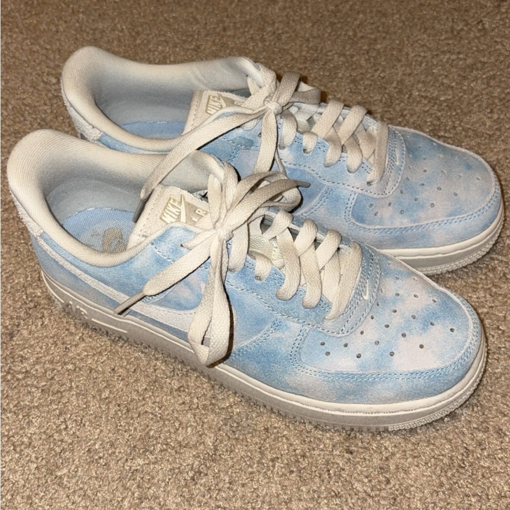 Nike Kids Light Blue and White Sneakers